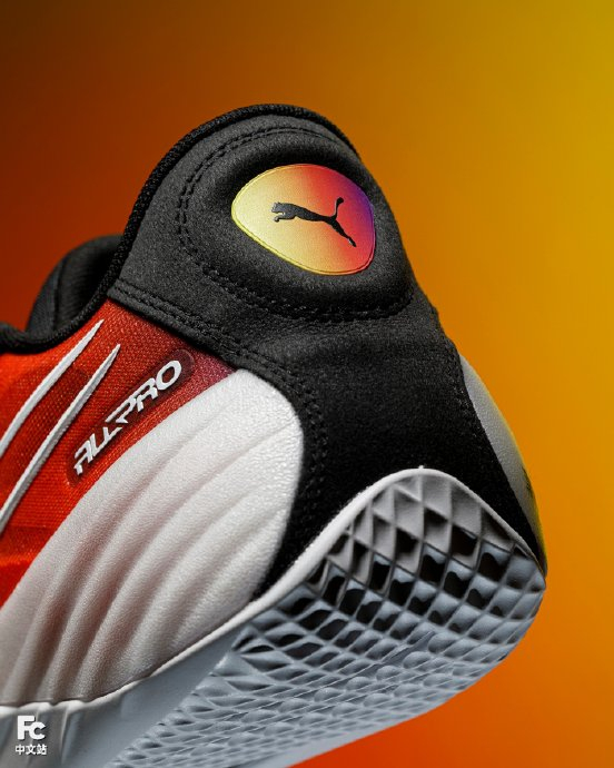 今年「扣篮大赛」冠军战靴太帅了!|扣篮|puma_新浪新闻