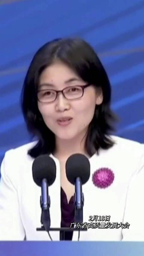 颜宁亮相谈回国感受连说honey