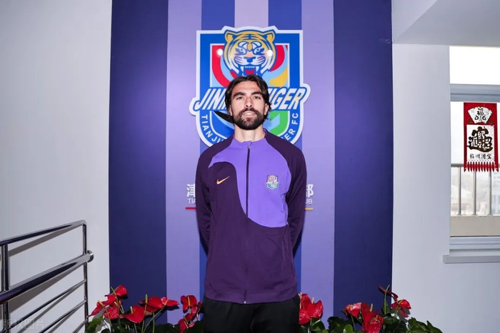 球迷却并未太过惊喜,仍在等待两名内援|津门|肖俊龙|球迷_新浪新闻