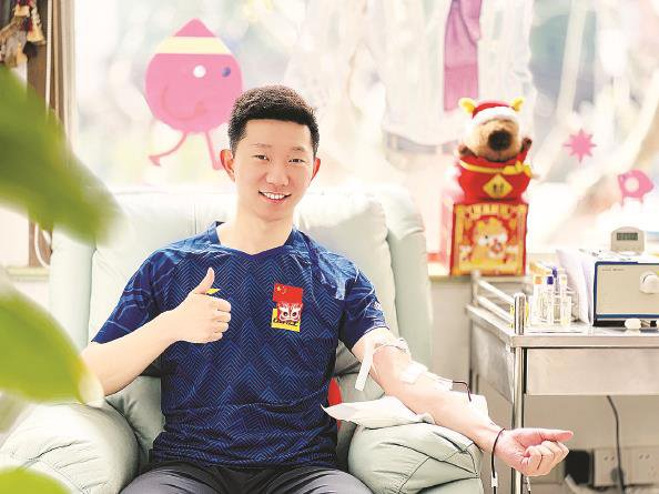 热血侠撸袖献爱全年无休