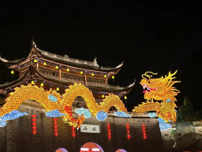△绍兴新昌灯会（图源：时代财经 王晨婷/摄）