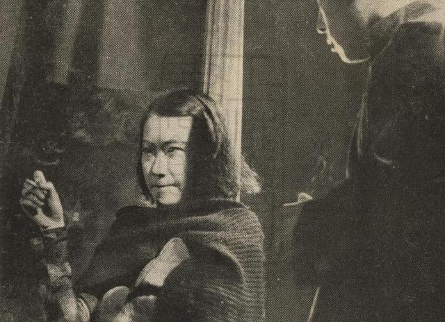 昔日女星替过白杨帮过秦怡却连遭男人伤害感情人那么好命却那么惨