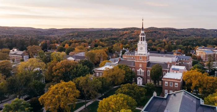 哈佛大学与普林斯顿大学均表明将在未来两个申请周期内继续执行选择性