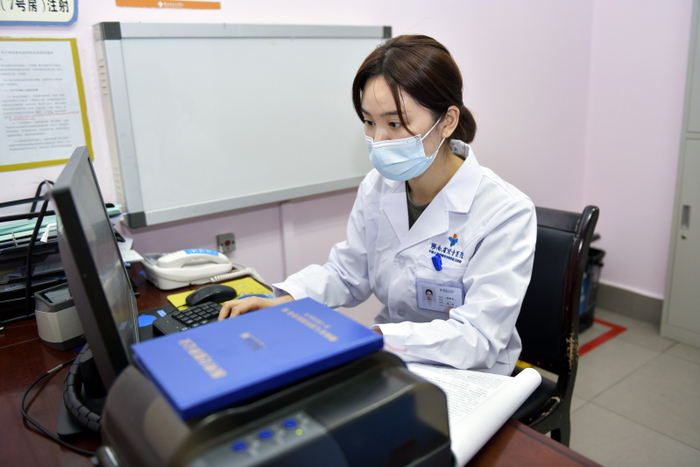 柳成,于2023年2月成为我省首家开设的儿童女性泌尿外科门诊的专科医生