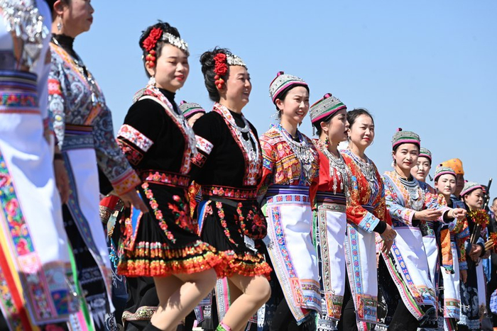 安顺西秀:酷炫民族风 笙歌苗舞庆佳节|苗族|东门|西秀区_新浪新闻