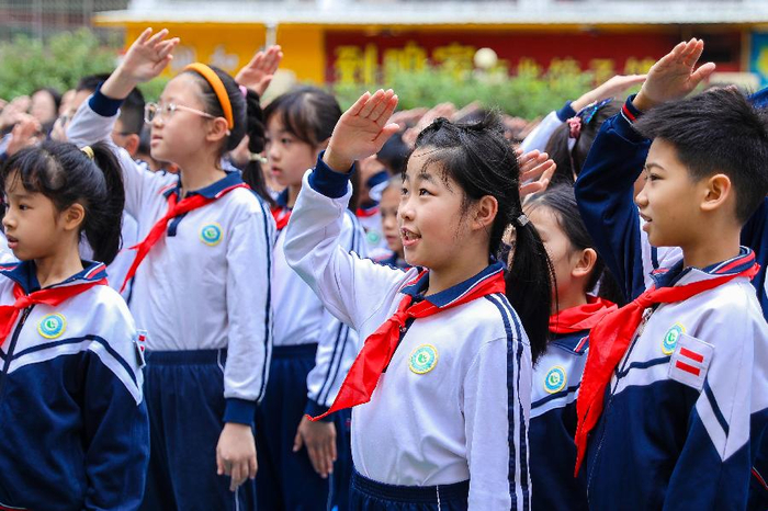 春季新学期"龙"重开启!广州中小学今日开学