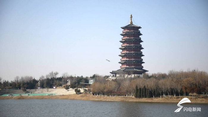 东营市河口区鸣翠湖成为市民游玩好去处