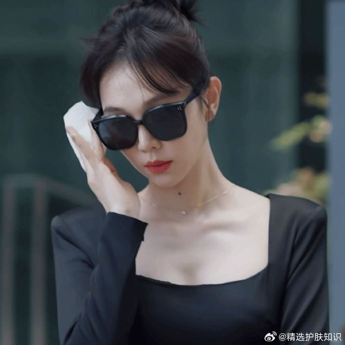 感觉是和李金铭一挂的美女|李金铭_新浪新闻