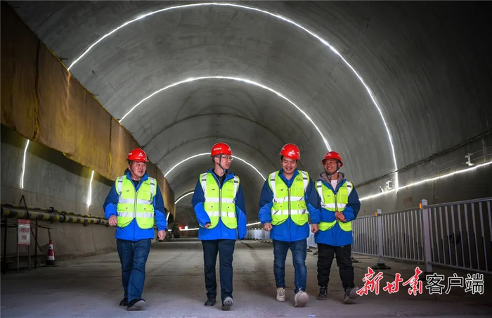 兰永临高速公路项目第二合同段徐顶山隧道。
