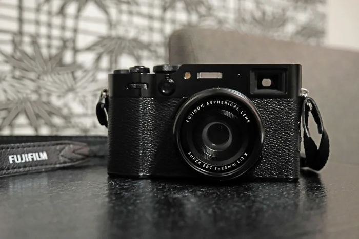 观点| 富士x100vi是一台优秀的多元化相机新品|富士|防抖|胶片_新浪