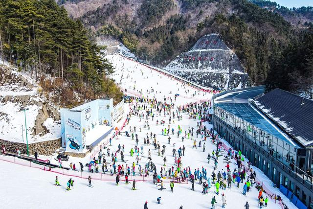 杭州大明山滑雪场滑雪何必去东北临安这座雪场可以让你玩尽兴
