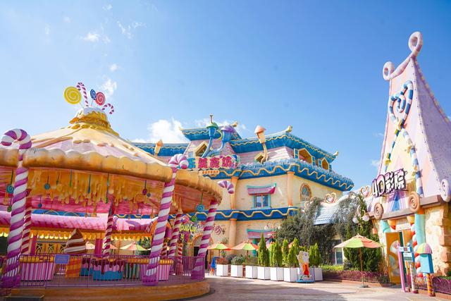 七彩云南欢乐世界滇池旁的旅游度假乐园是亲子出游的好去处