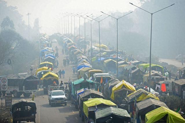 印度农民2000辆拖拉机准备冲进新德里！抗议惊动莫迪和印人党高层