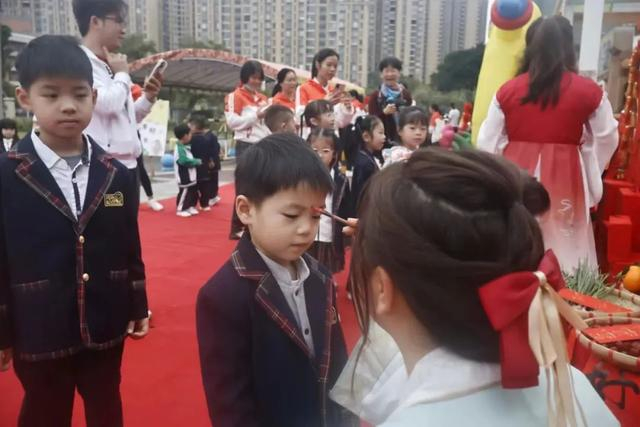 以上2图 图源 肇庆市加美学校幼儿园▲肇庆中学附属小学的同学们在