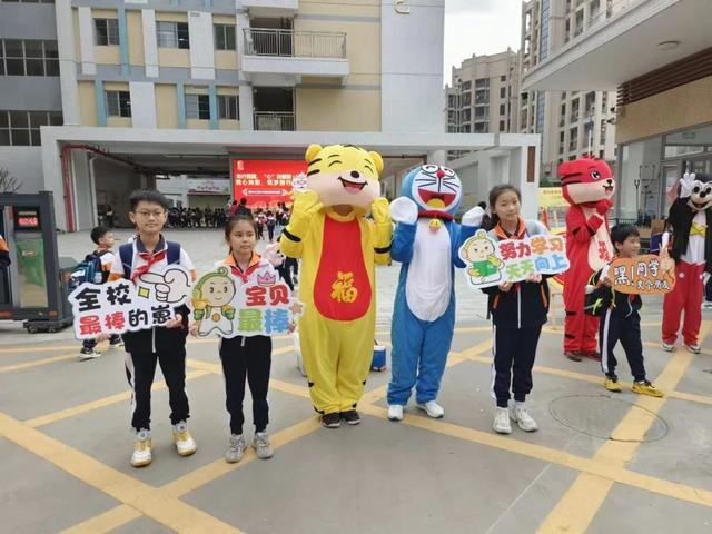 肇庆开学大片来啦!|高静|肇庆|肇庆市_新浪新闻