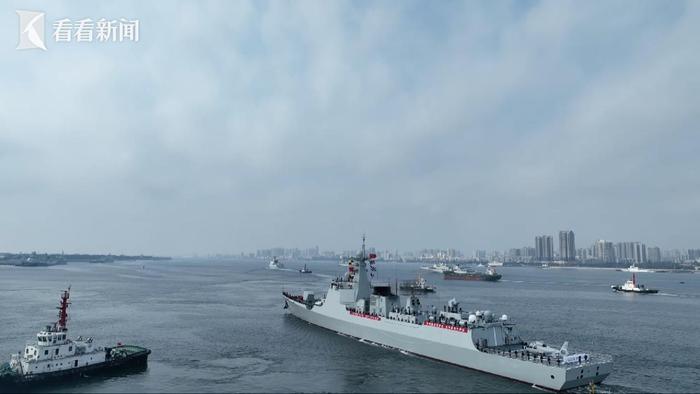海军第46批护航编队由导弹驱逐舰焦作舰,导弹护卫舰许昌舰,综合补给舰