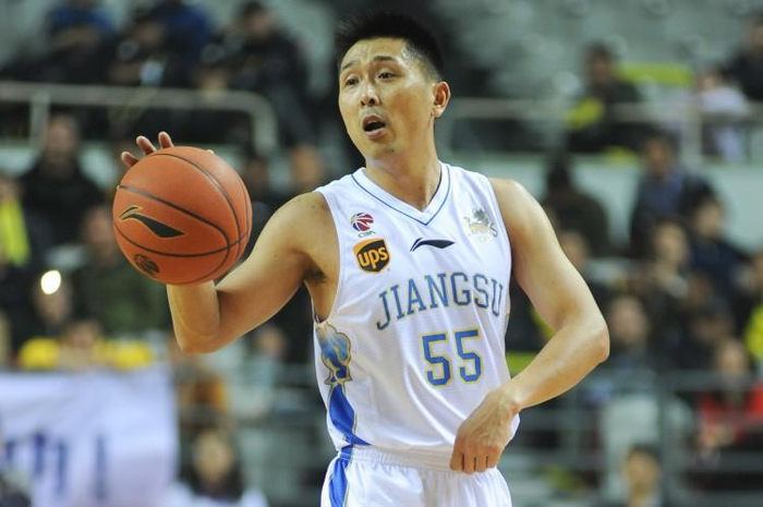 2004年的今天:胡雪峰成本土首位至少砍下30分10篮板10抢断的球员