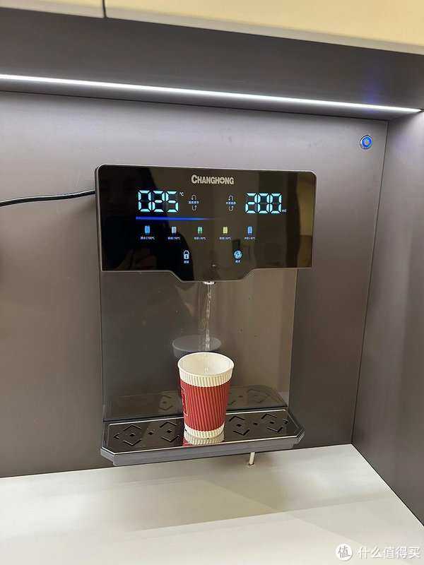 管线机属于厨下净水器的配套产品,其实他本身不具备净化功能,需要ro反