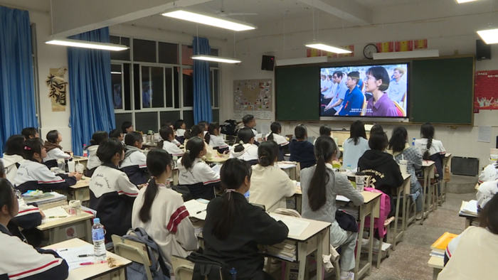 石屏一中:汲取榜样之力 全力冲刺高考|石屏|高考|一中_新浪新闻