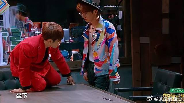 王嘉尔删微信警告求白敬亭别骗自己白敬亭都笑了