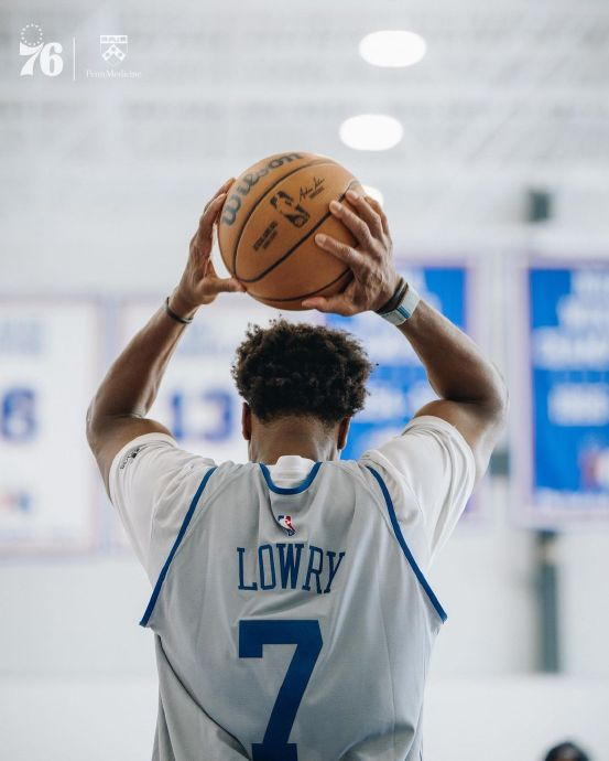 洛瑞训练照_新浪新闻