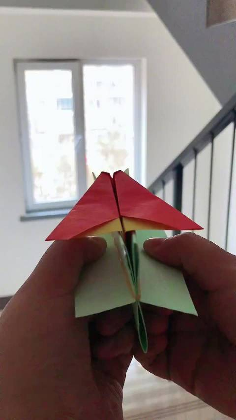 橡皮筋弹射纸飞机带孩子学学