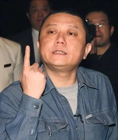 3年100亿,张艺谋拼命,冯小刚退场|冯小刚|王朔|电影_新浪新闻