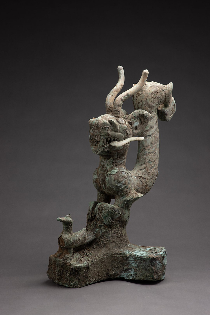 鉴赏除了三星堆金面具青铜人还有神秘的神兽和猪鼻龙