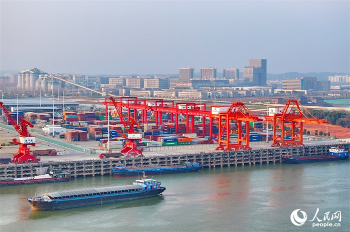江西南昌现代化综合码头助力航运提质增效