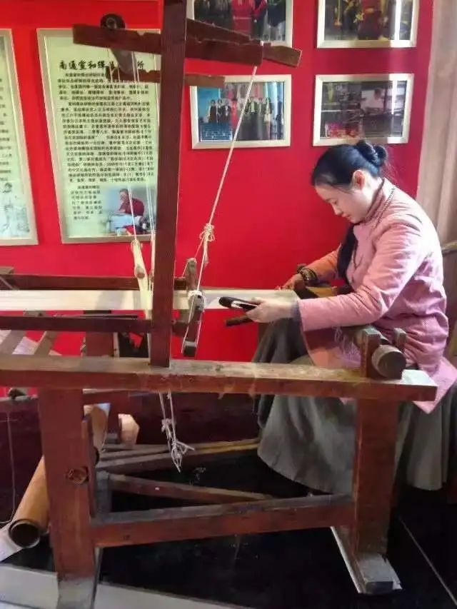 看嘉定"90后"绣娘如何跨界出圈|90后|苏绣|阿紫_新浪新闻