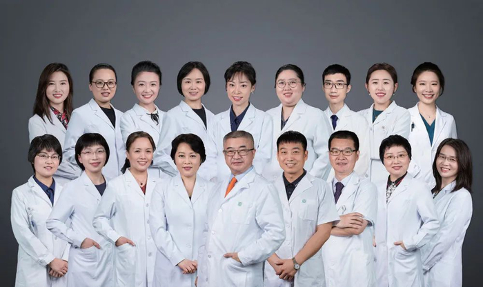 北京大学肿瘤医院淋巴瘤科全体医生合影