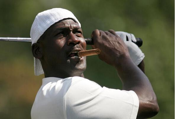 很多人都不知道高尔夫是乔老爷子最喜欢的运动之一,退役之后在高尔夫