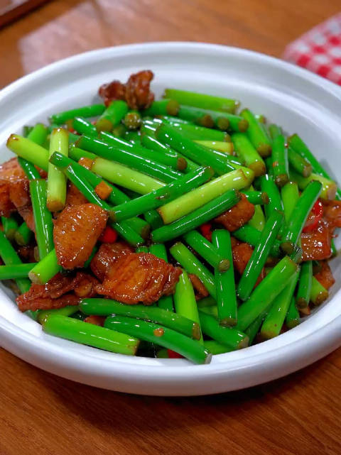 蒜苔这样炒才好吃快试试吧