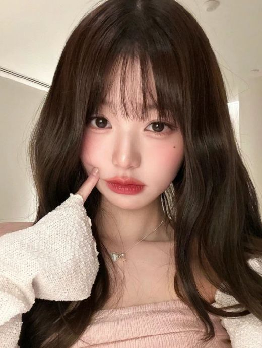 主要是她看着娇嫩一点也不娇气啊不懂怎么那么多黑她的因为只要是女孩