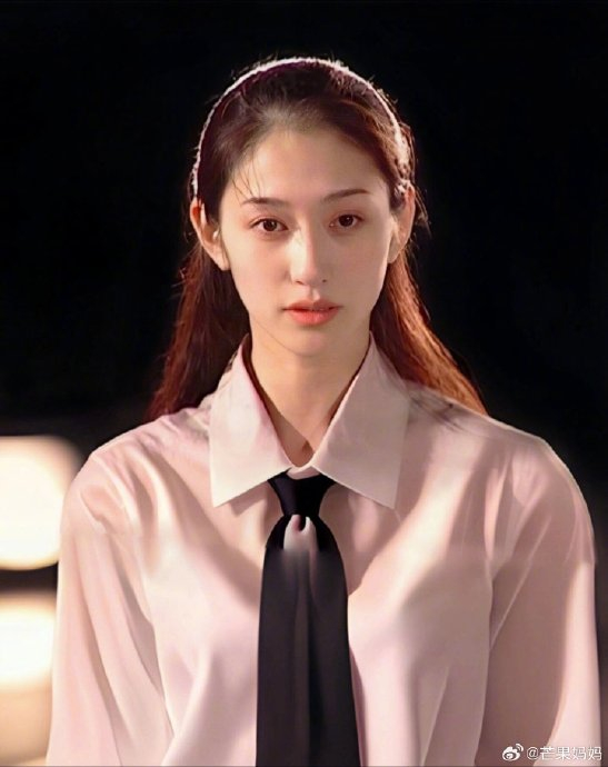 李小冉年轻时好惊艳啊,可代任何高干文里的小白花女主|李小冉_新浪