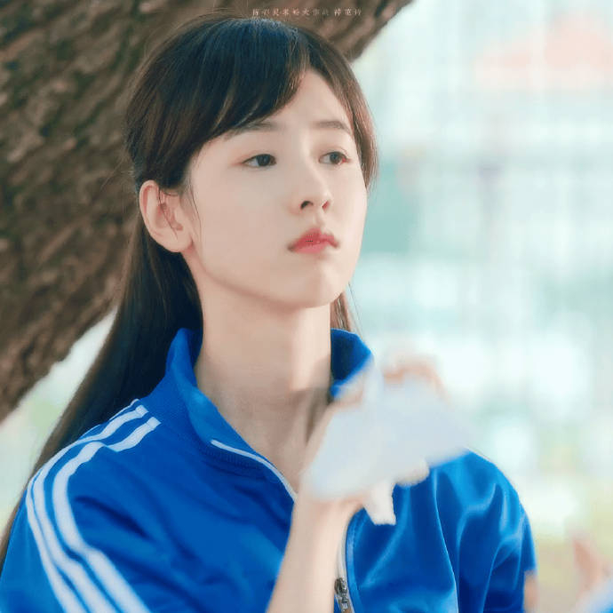 陈都灵早期才是真正的清纯女大小白花