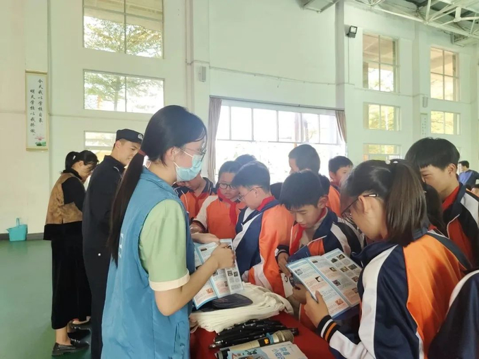 讲好禁毒第一课护航无毒新学期