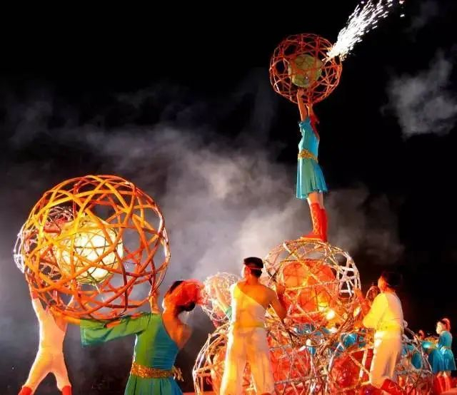 体谈记忆新春沙龙⑦看奉贤滚灯一夜鱼龙舞