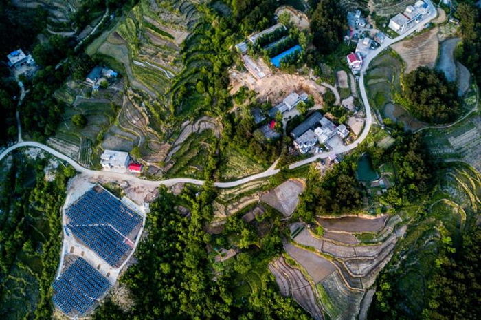 ▲安徽金寨金刚台村集中式光伏电站