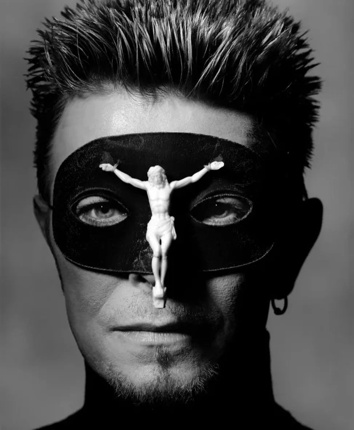 kanye 的「但丁面具」是假货?设计师已经道歉