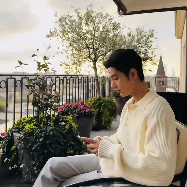 哥哥日常和上班真的差好多……|肖战_新浪新闻