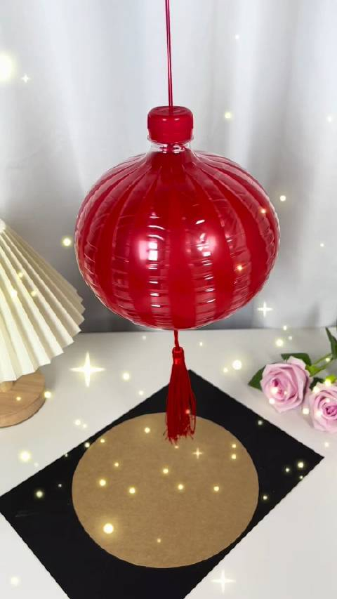 喝完的矿泉水瓶别扔和孩子一起做元宵节灯笼吧