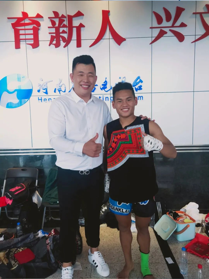 武林情报站明日武林风彝族选手曲木溪福将二战东京