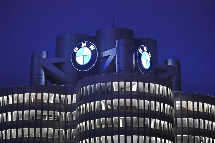 德国慕尼黑，宝马集团总部大楼。