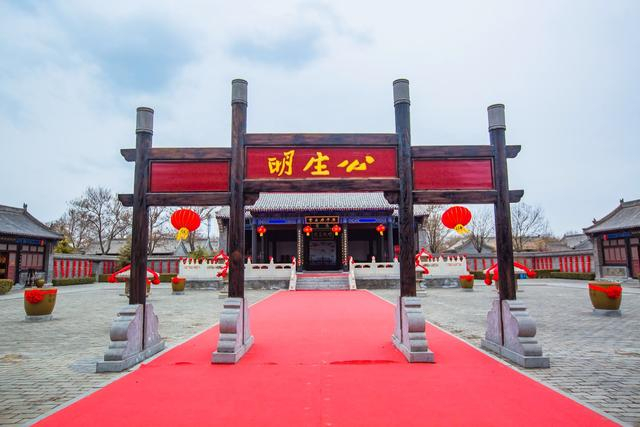 邯郸广府古城有一座广平府署雄伟壮观是畿南八府之一