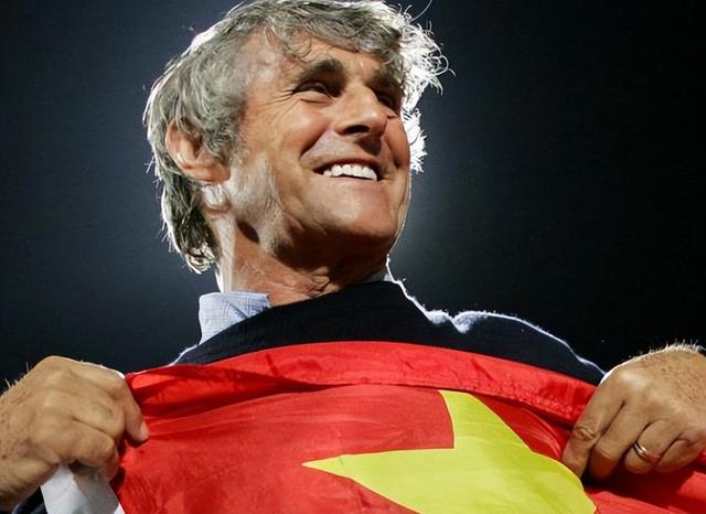 李璇:米卢是国足史上最佳教练,新帅应学习他的快乐足球!