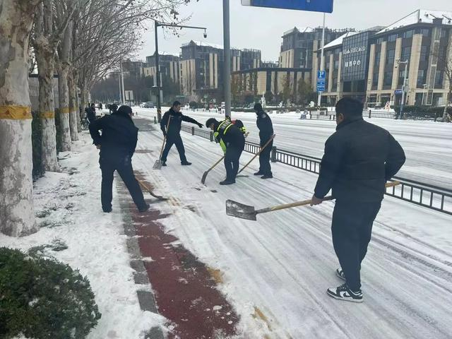 合肥公安全警上路除雪保畅!|辅警|派出所|民警_新浪新闻
