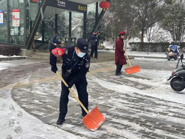 合肥公安全警上路除雪保畅!|辅警|派出所|民警_新浪新闻