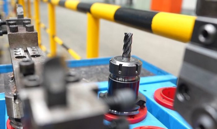 杭州汽轮动力集团股份有限公司静子车间镗工一班班长 余求问:像这两把