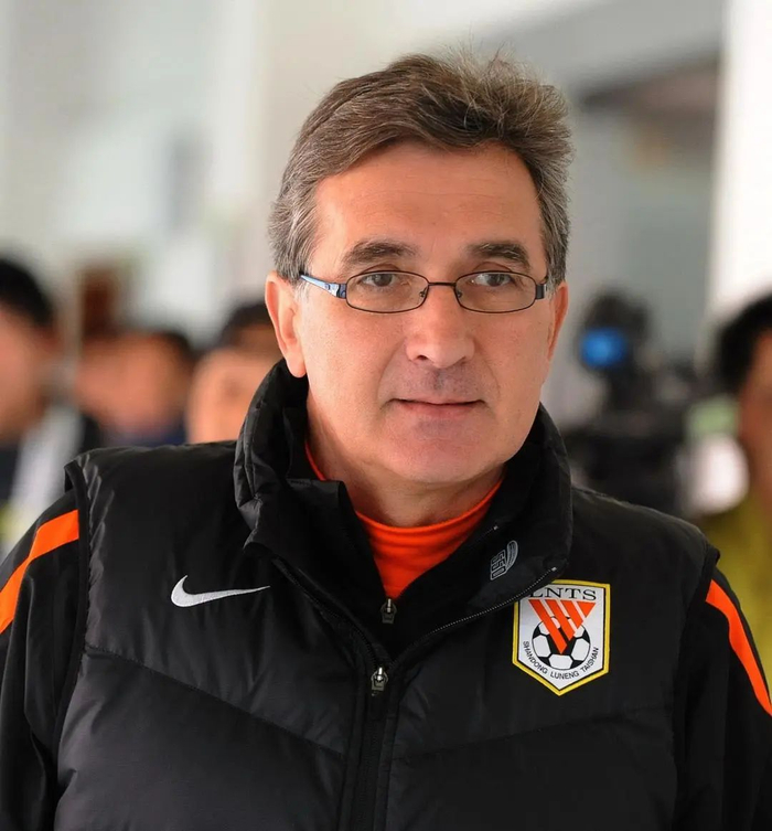 国足新主帅是他|伊万科维奇|足球队|布兰科_新浪新闻